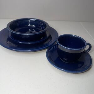 Fiestaware Colbalt Blue 5 Pc Dinnerware Dish Set Made in the USA Homer Laughlin